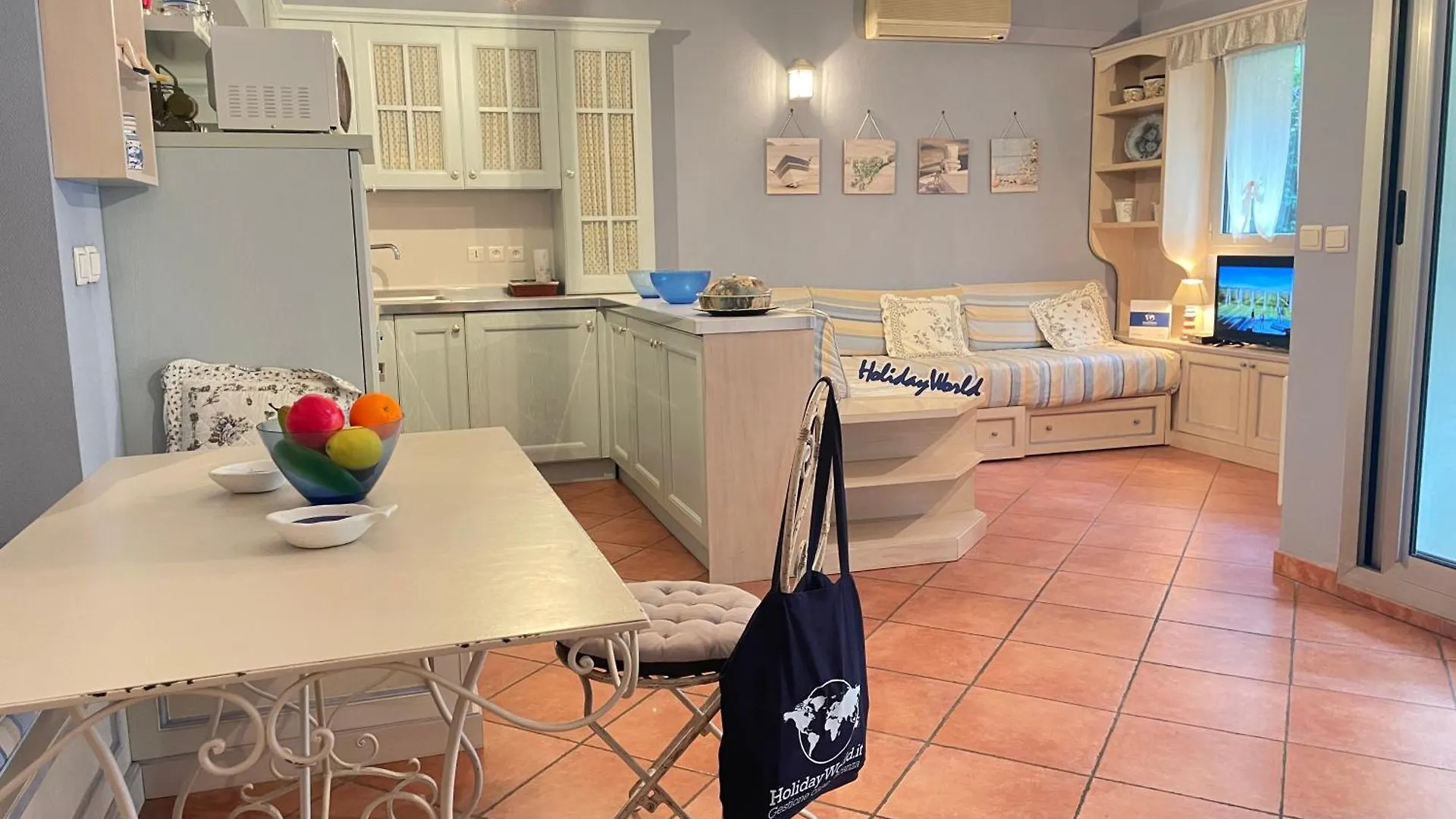 Roquebrune Sur La Mer By Holiday World Francie